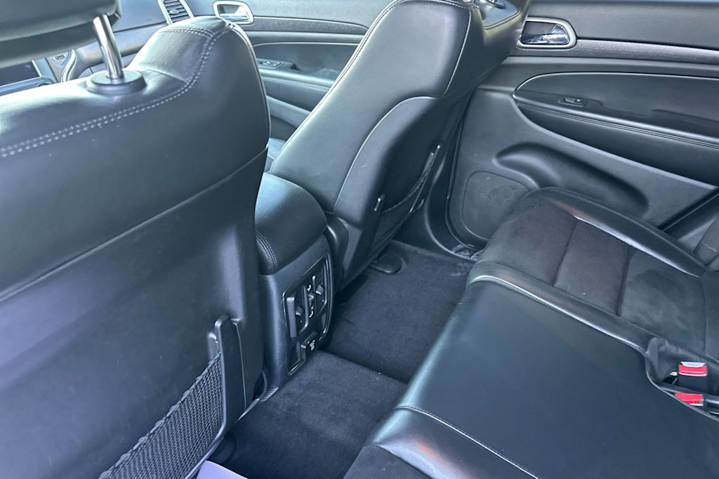 Thumbnail: 2018 Jeep Grand Cherokee - 11