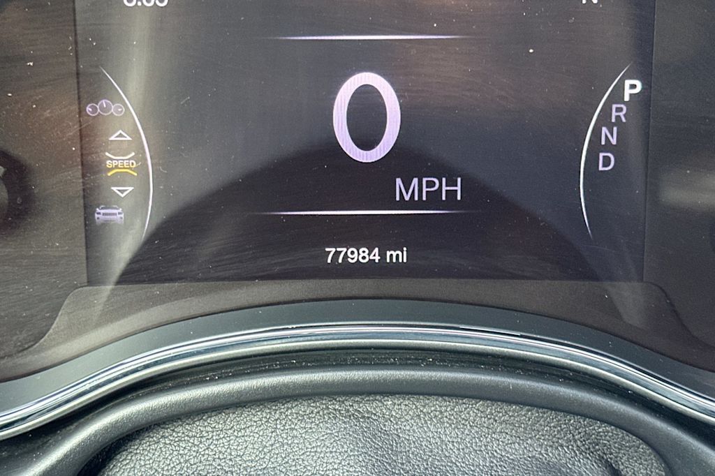 Thumbnail: 2019 Jeep Grand Cherokee - 28