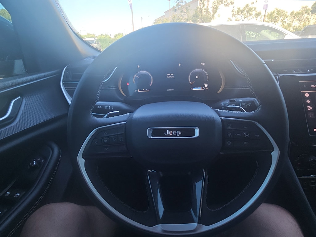 Thumbnail: 2023 Jeep Grand Cherokee - 11