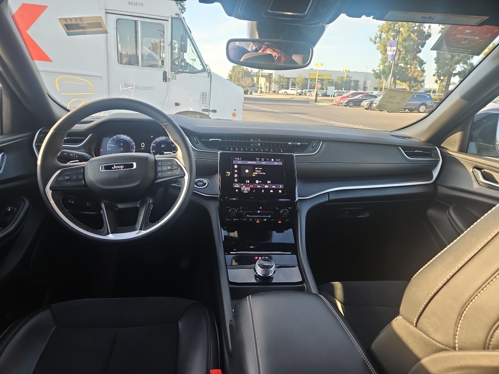 Thumbnail: 2023 Jeep Grand Cherokee - 8