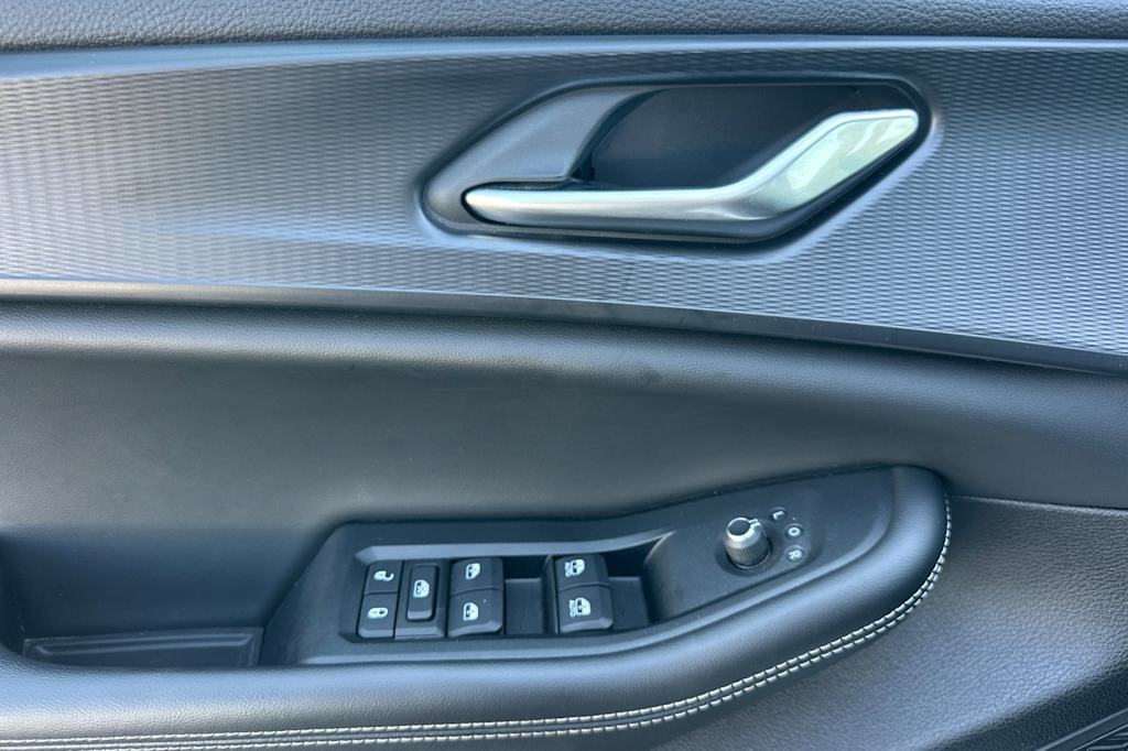 Thumbnail: 2023 Jeep Grand Cherokee - 12
