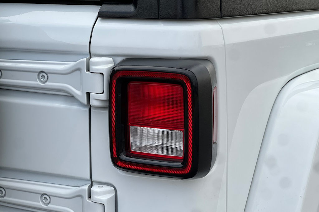 Thumbnail: 2024 Jeep Wrangler - 28