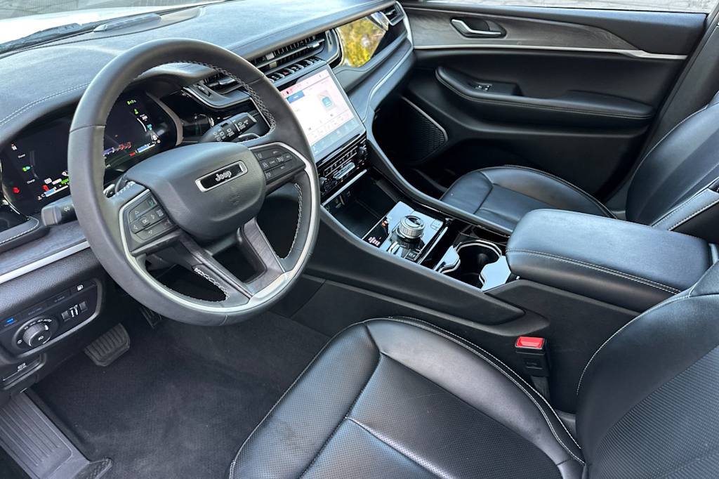 Thumbnail: 2023 Jeep Grand Cherokee - 9