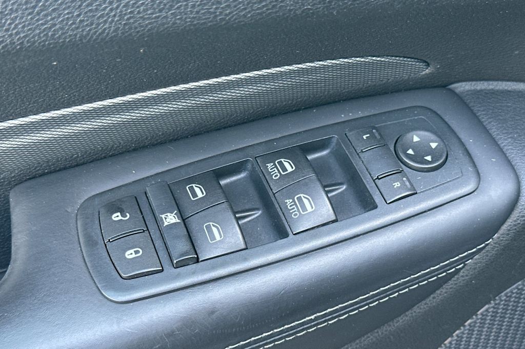 Thumbnail: 2019 Dodge Durango - 23