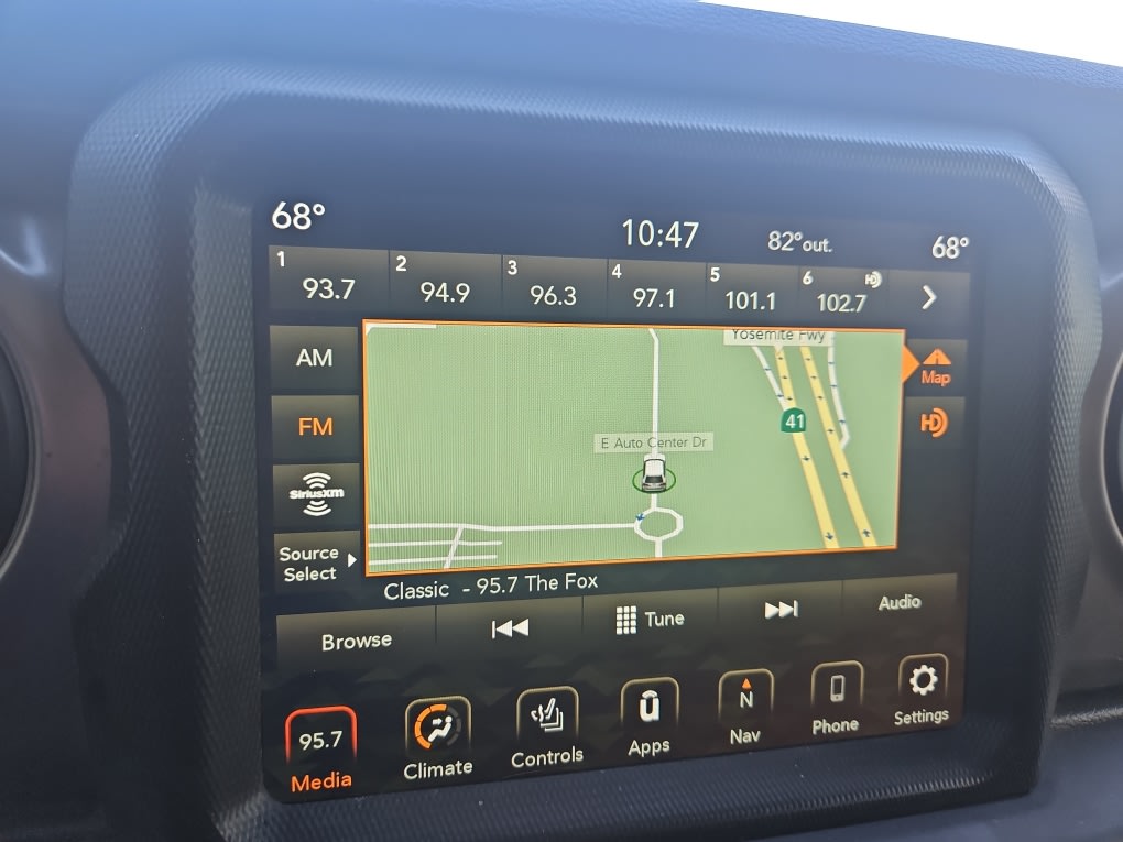 Thumbnail: 2021 Jeep Gladiator - 11