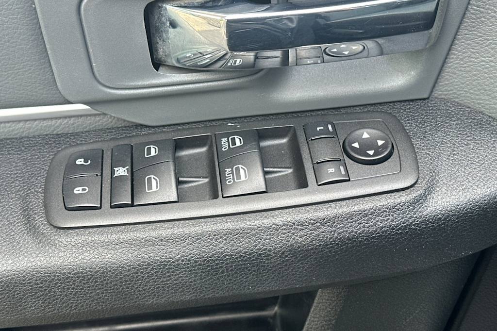 2022 RAM 1500 SLT 22