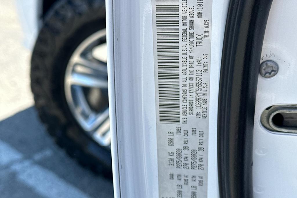 Thumbnail: 2017 RAM 1500 - 17