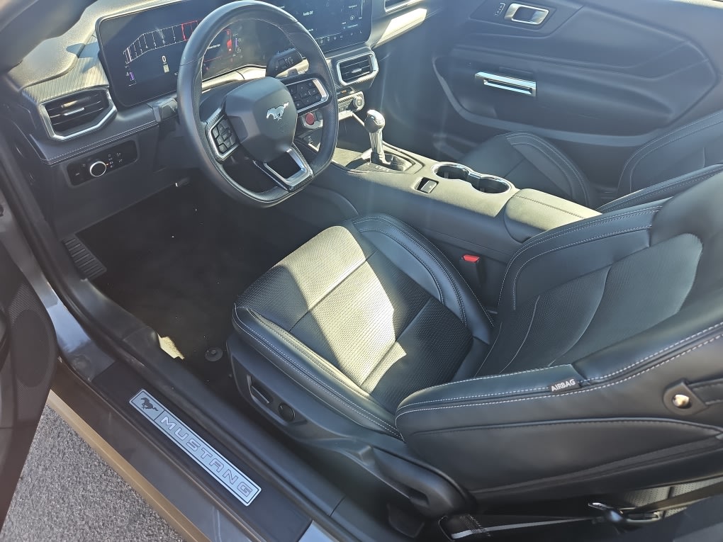 Thumbnail: 2025 Ford Mustang - 9