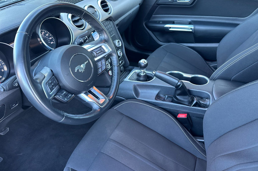 Thumbnail: 2022 Ford Mustang - 9