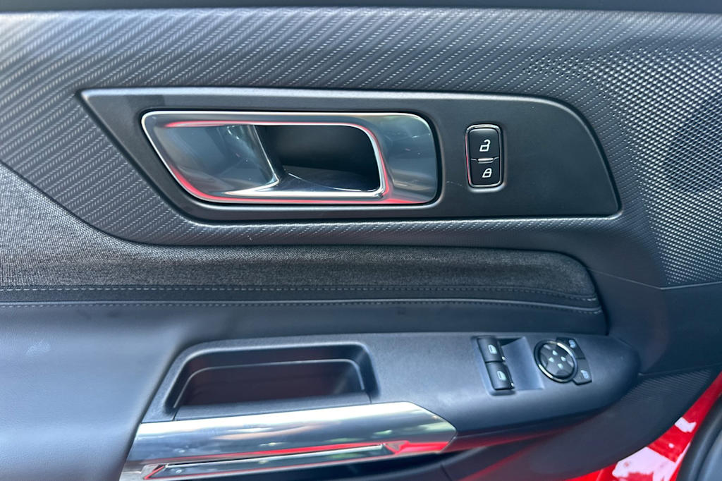 Thumbnail: 2025 Ford Mustang - 21