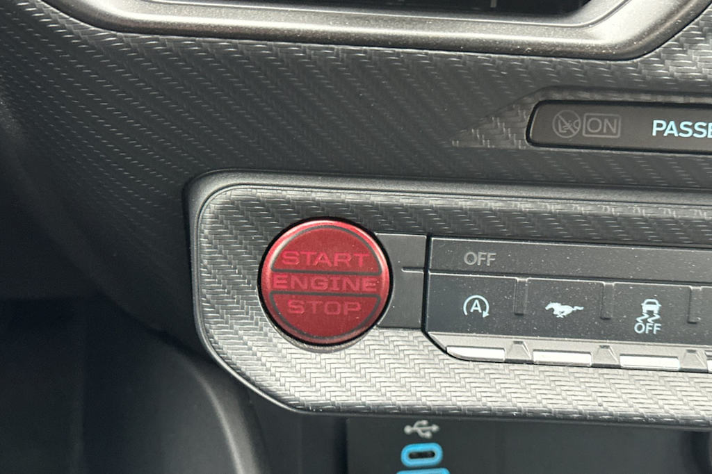 Thumbnail: 2025 Ford Mustang - 25