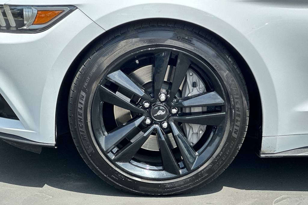 2015 Ford Mustang  7