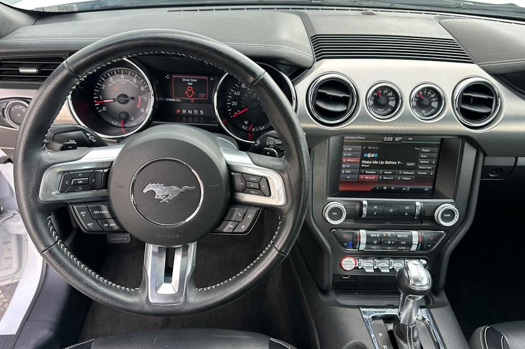 2015 Ford Mustang  11