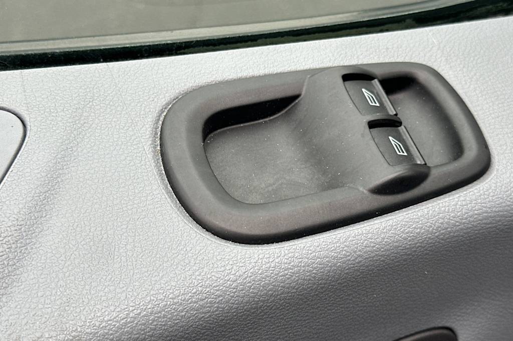 Thumbnail: 2017 Ford Transit Series - 23