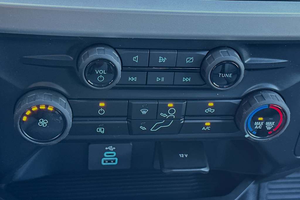 2024 Ford F-250 XL 22