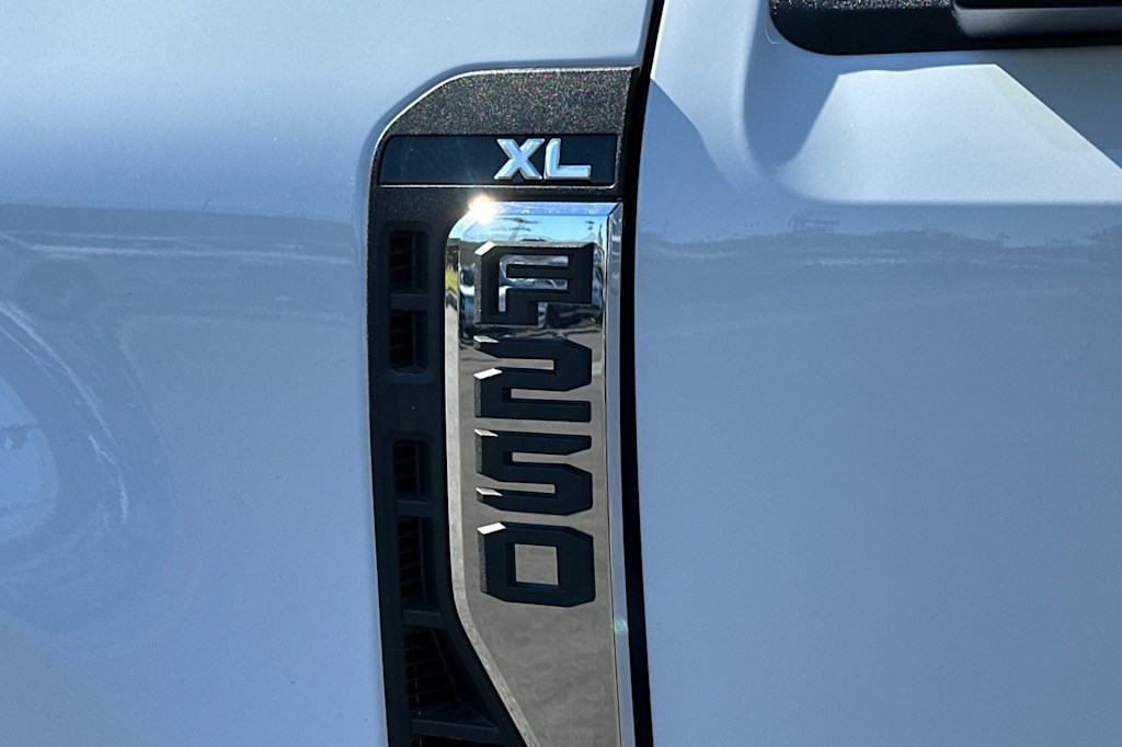 2024 Ford F-250 XL 14