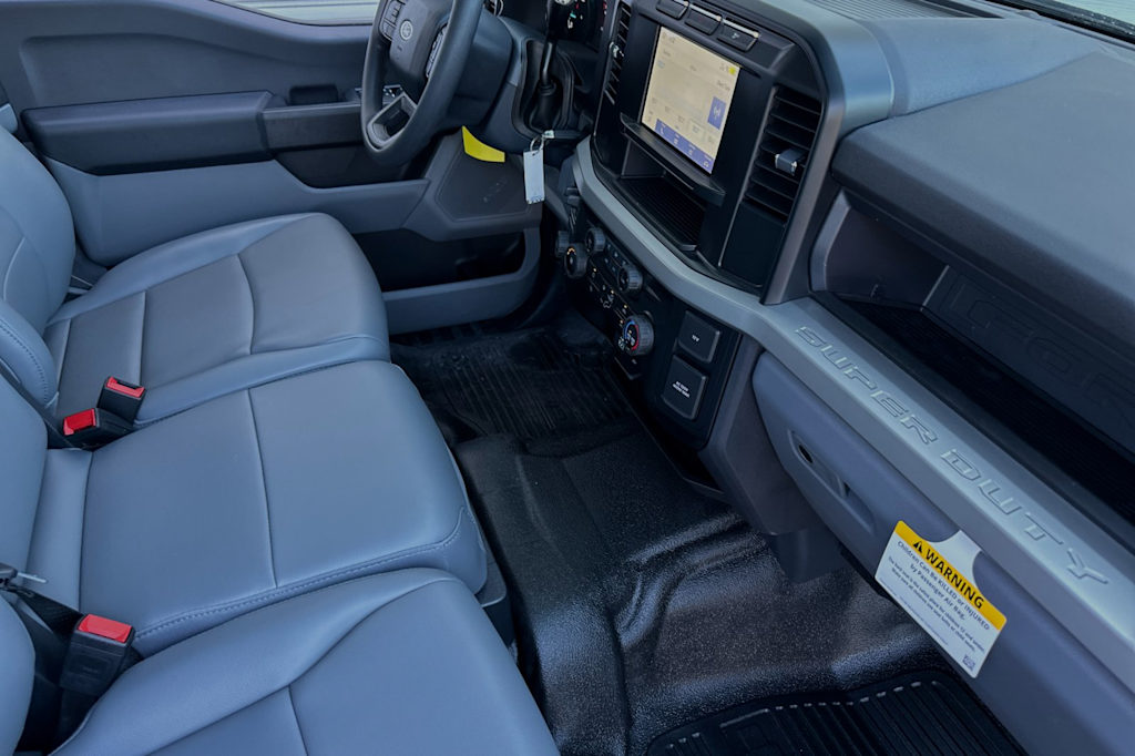 2024 Ford F-250 XL 8