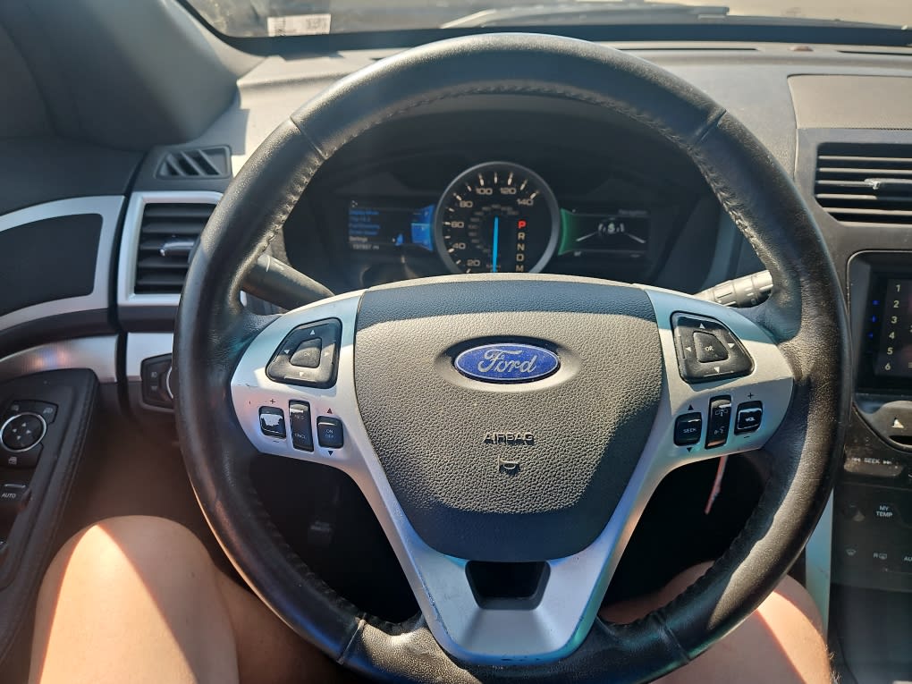 Thumbnail: 2015 Ford Explorer - 12