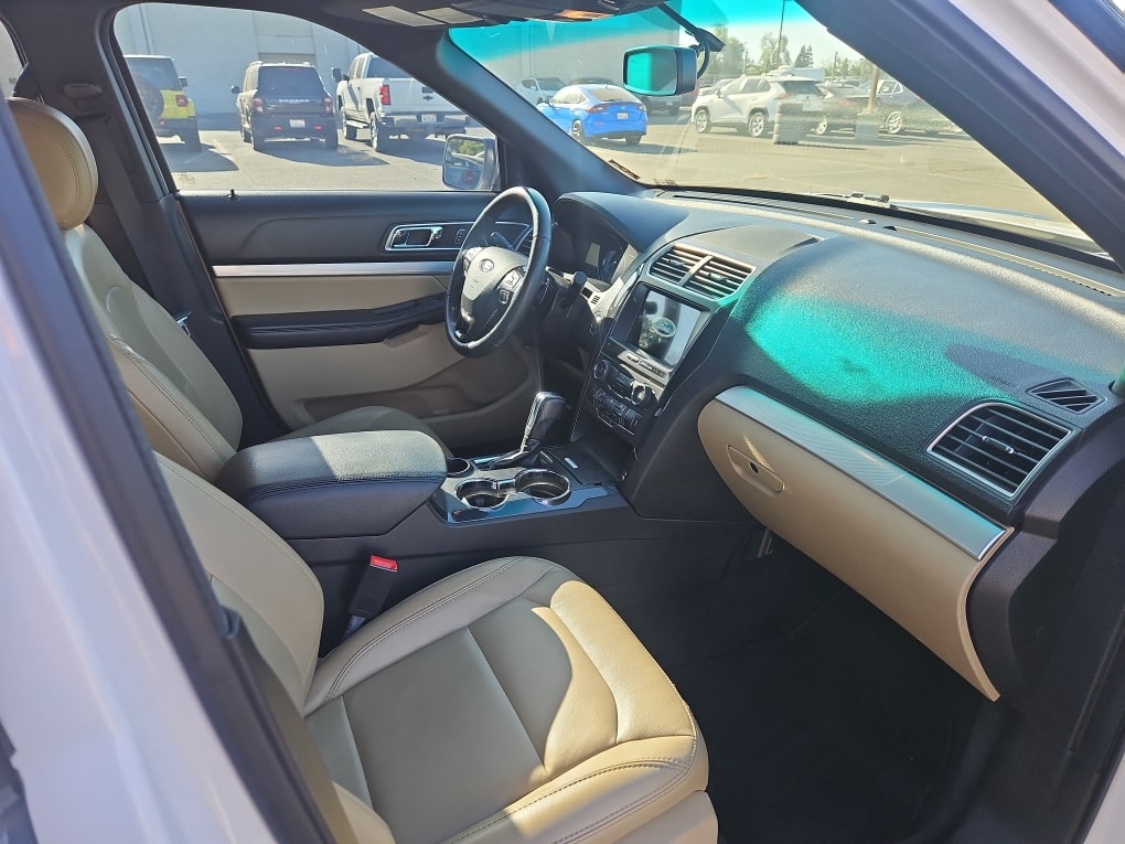 Thumbnail: 2017 Ford Explorer - 11