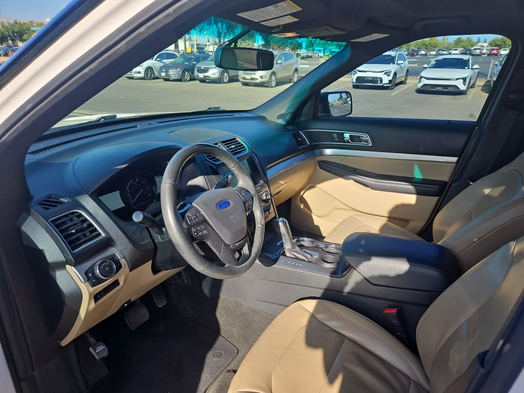 Thumbnail: 2017 Ford Explorer - 13