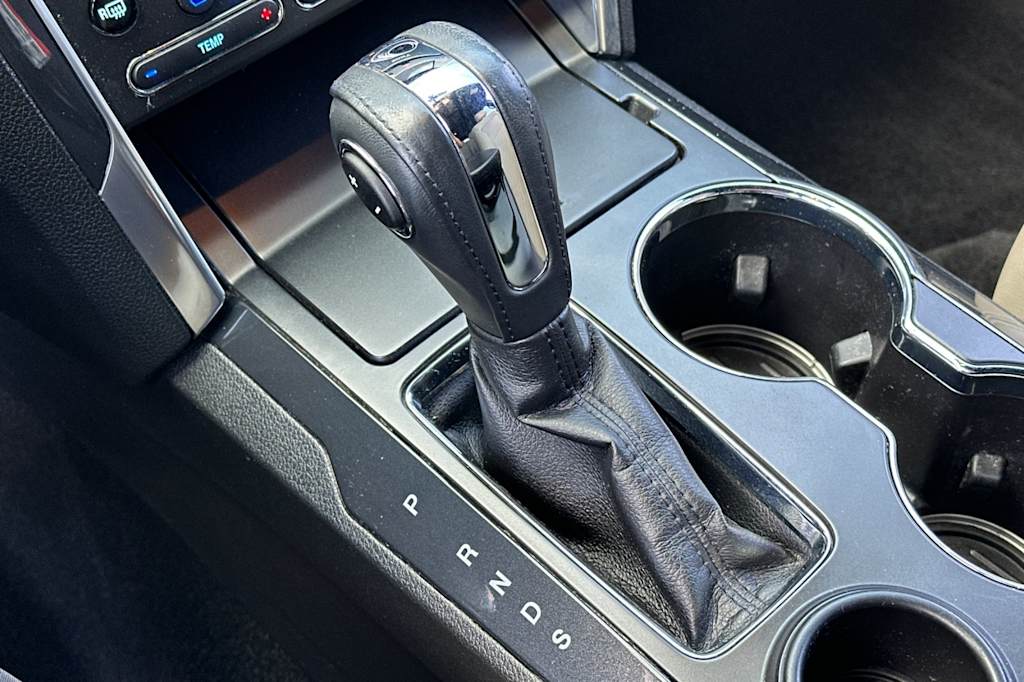 Thumbnail: 2019 Ford Explorer - 15