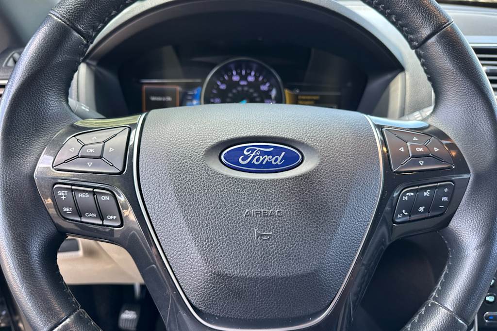 Thumbnail: 2019 Ford Explorer - 30