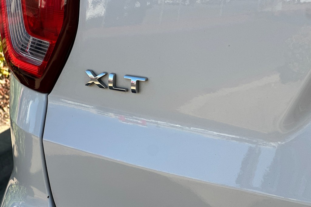 Thumbnail: 2019 Ford Explorer - 31