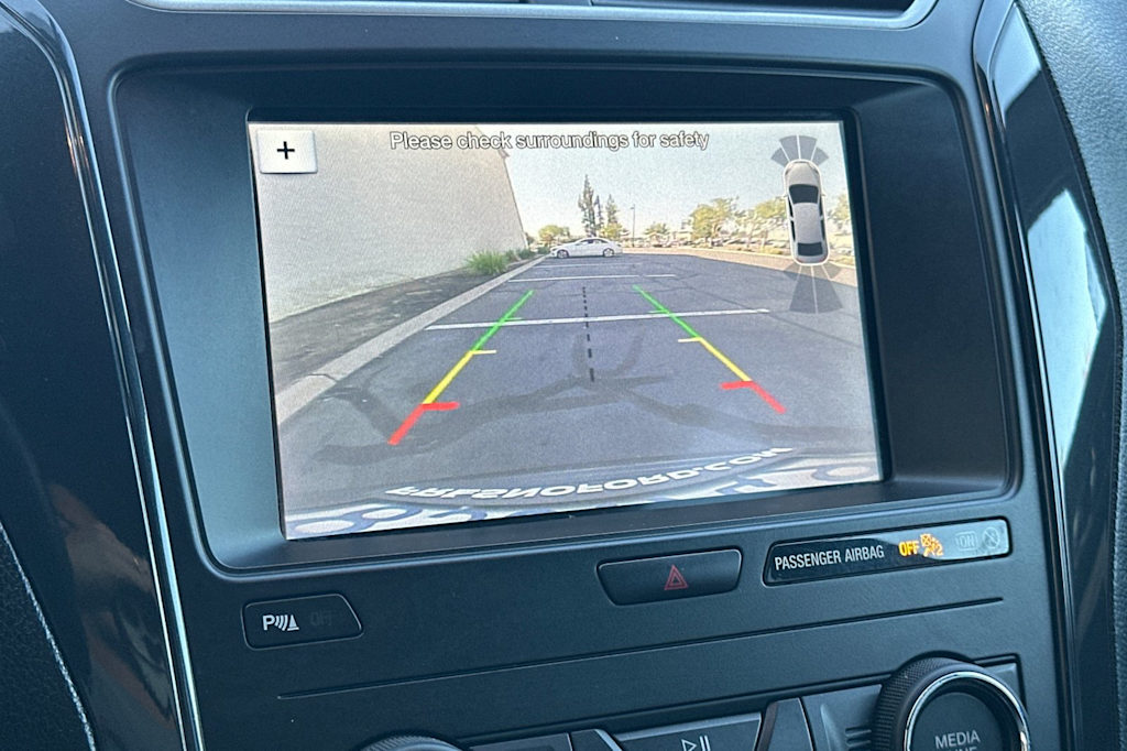 Thumbnail: 2019 Ford Explorer - 26