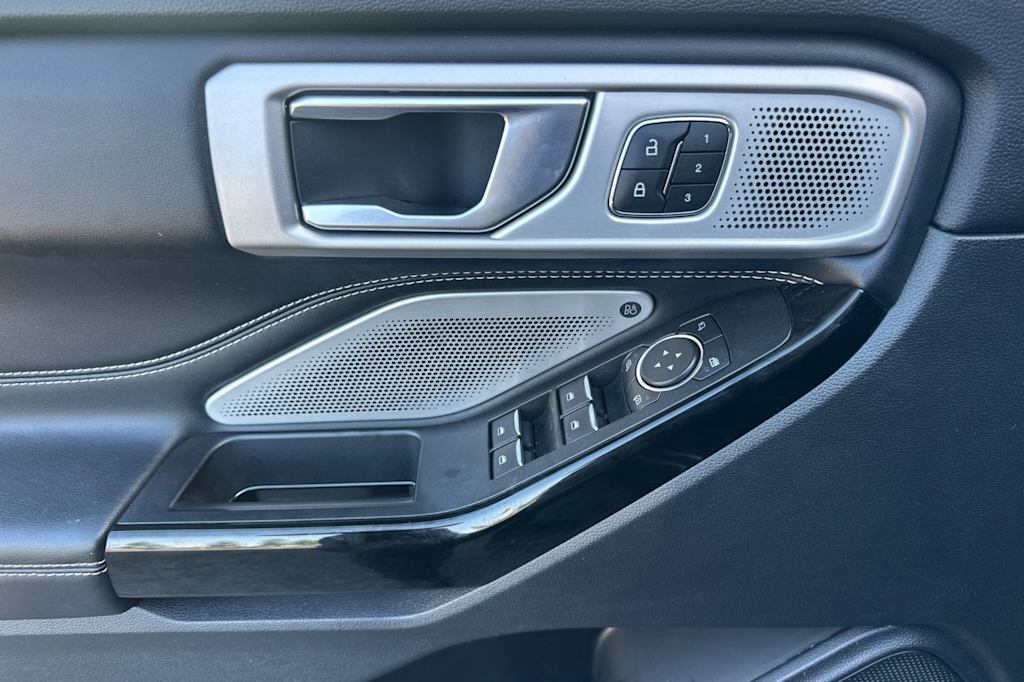 Thumbnail: 2021 Ford Explorer - 21