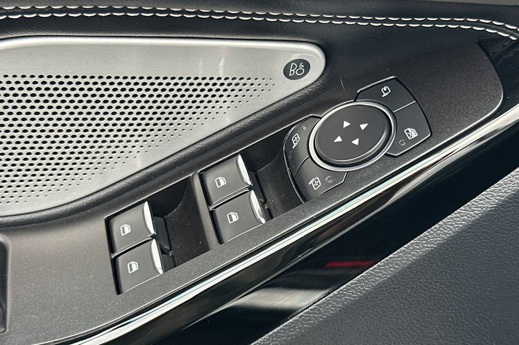 Thumbnail: 2021 Ford Explorer - 21