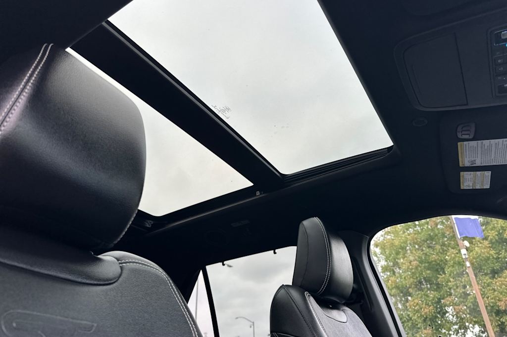 Thumbnail: 2021 Ford Explorer - 23