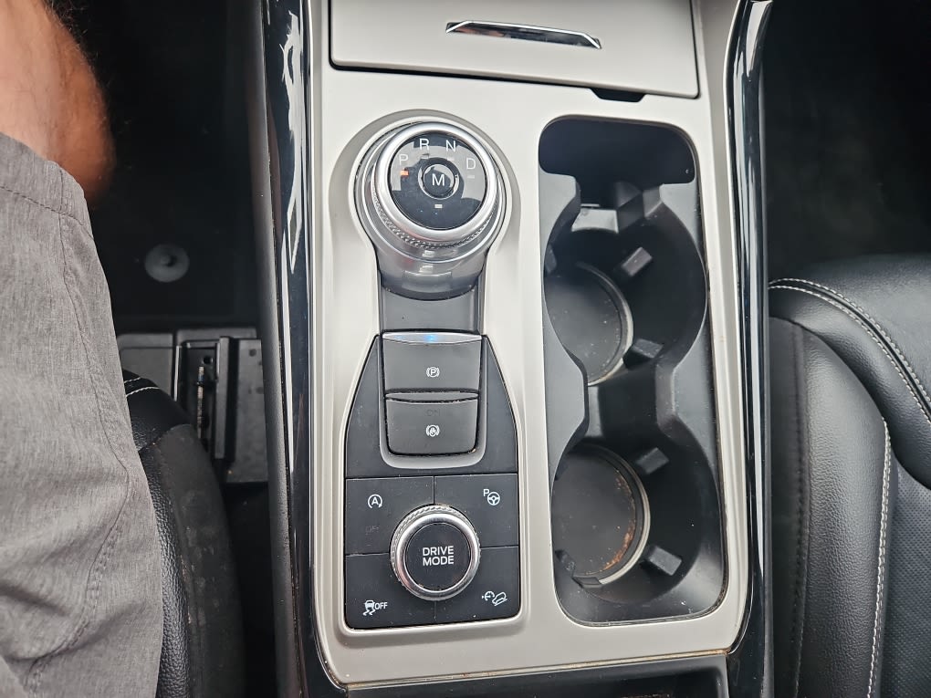 Thumbnail: 2021 Ford Explorer - 16