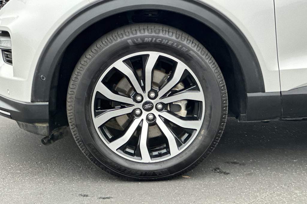 Thumbnail: 2020 Ford Explorer - 8