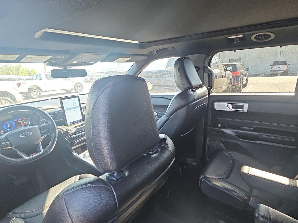 Thumbnail: 2020 Ford Explorer - 9