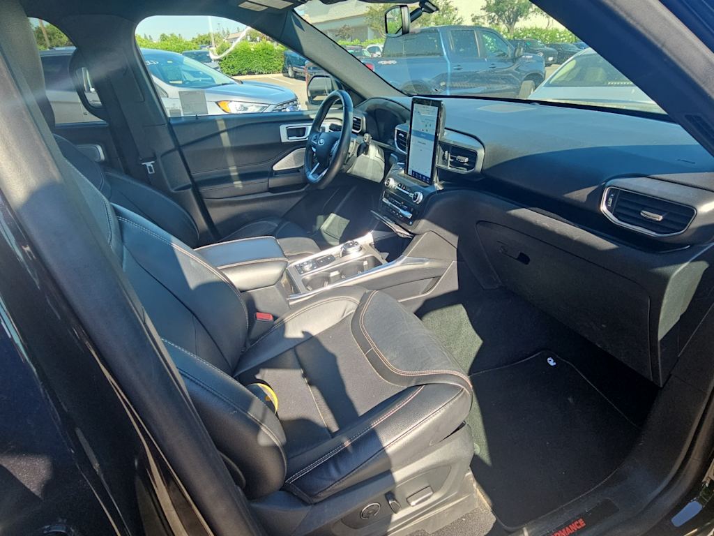 Thumbnail: 2020 Ford Explorer - 8