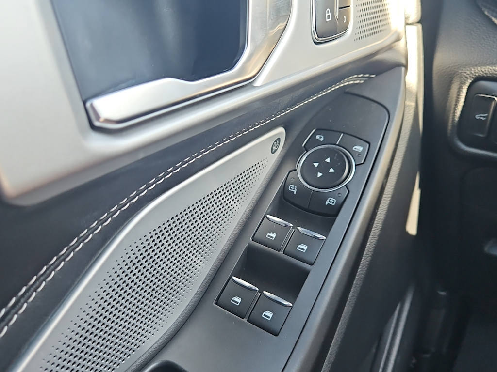 Thumbnail: 2020 Ford Explorer - 21