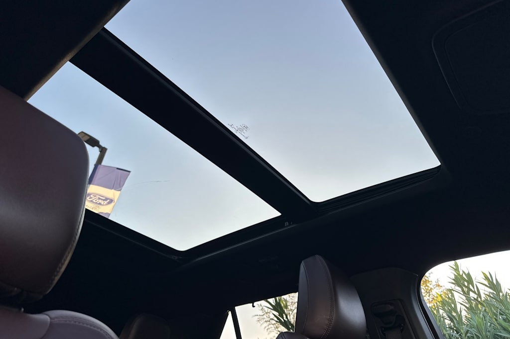 Thumbnail: 2023 Ford Explorer - 25