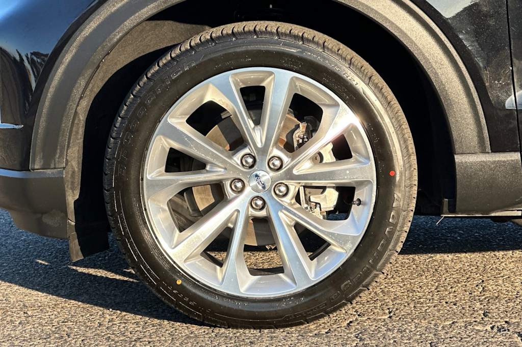 Thumbnail: 2023 Ford Explorer - 8