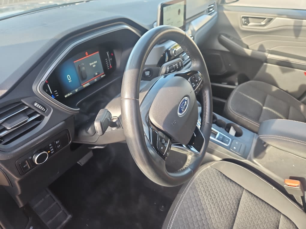 Thumbnail: 2023 Ford Escape - 2