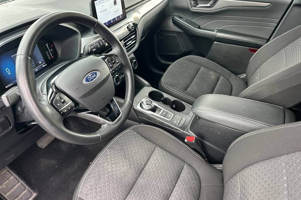 Thumbnail: 2023 Ford Escape - 9