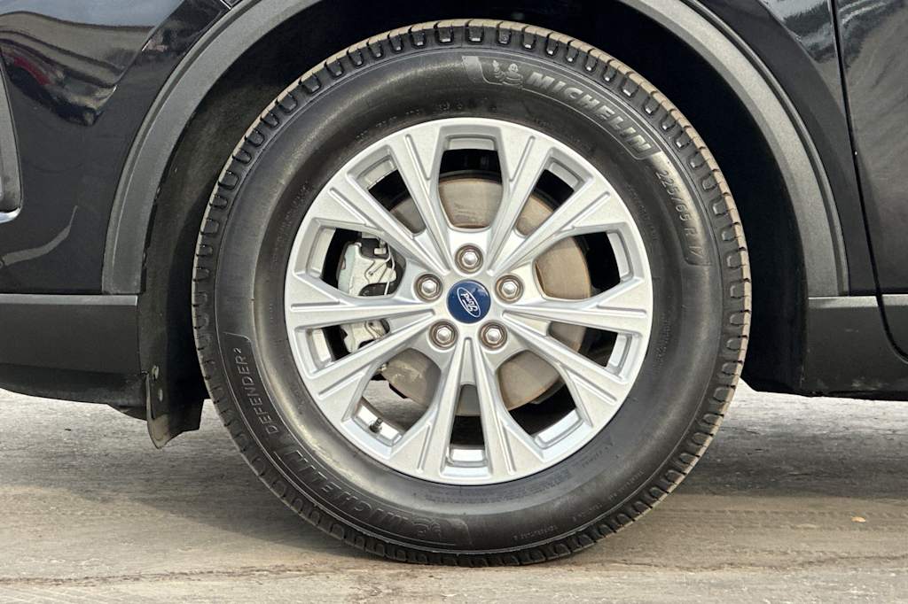 Thumbnail: 2023 Ford Escape - 8