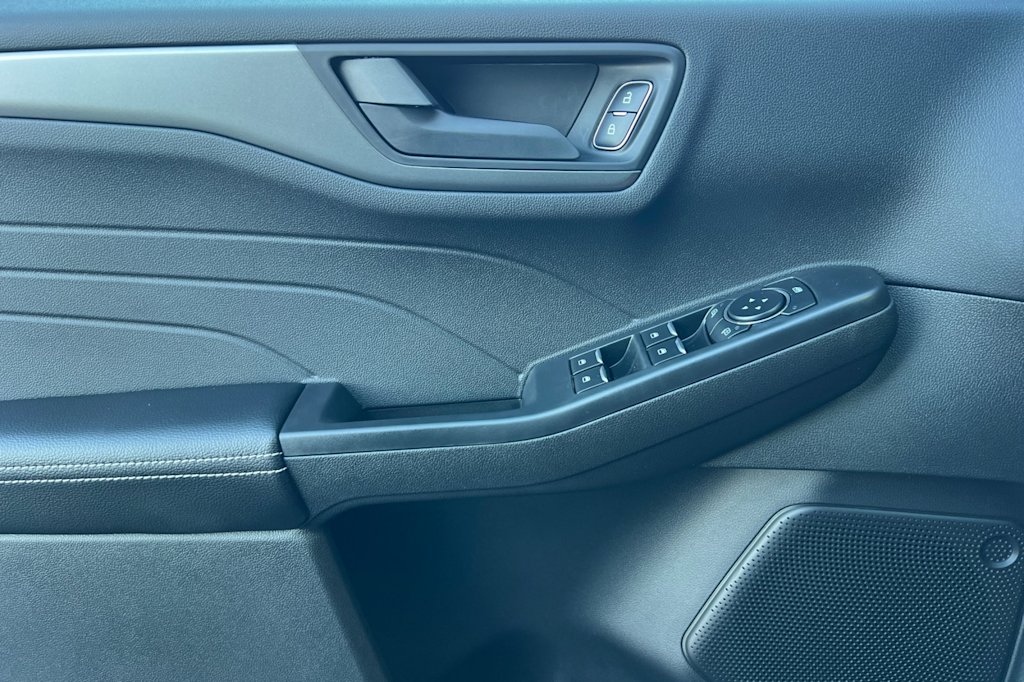 2025 Ford Escape Active 22