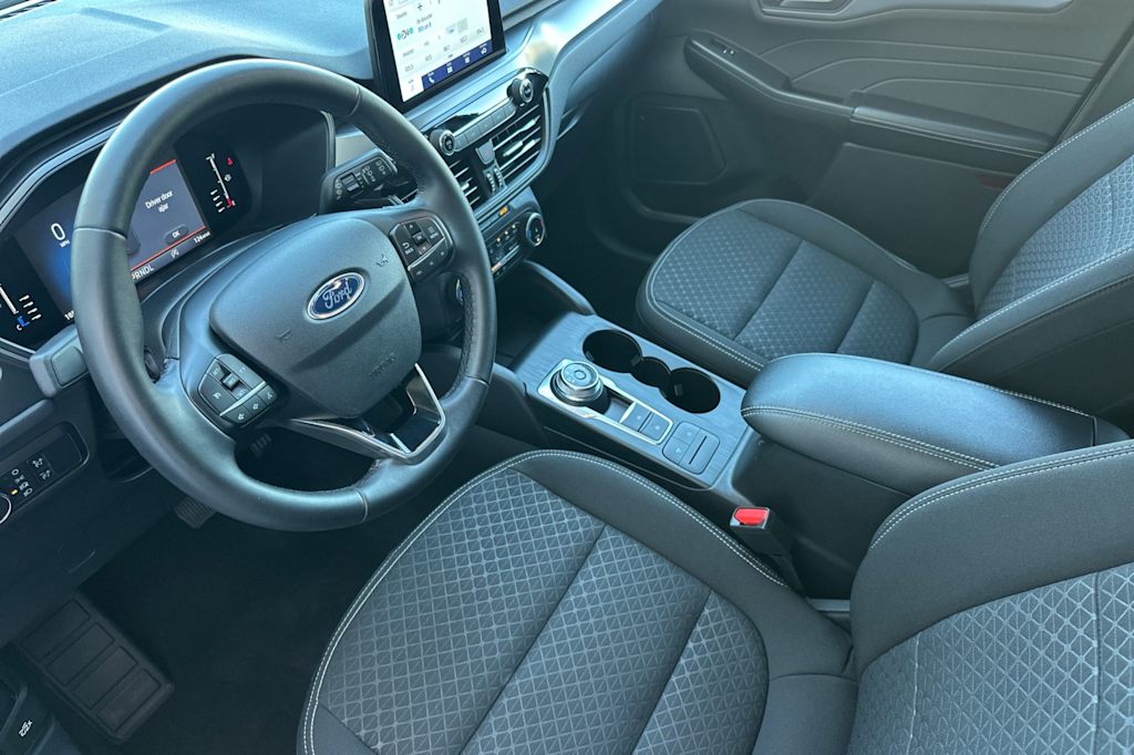 Thumbnail: 2024 Ford Escape - 9