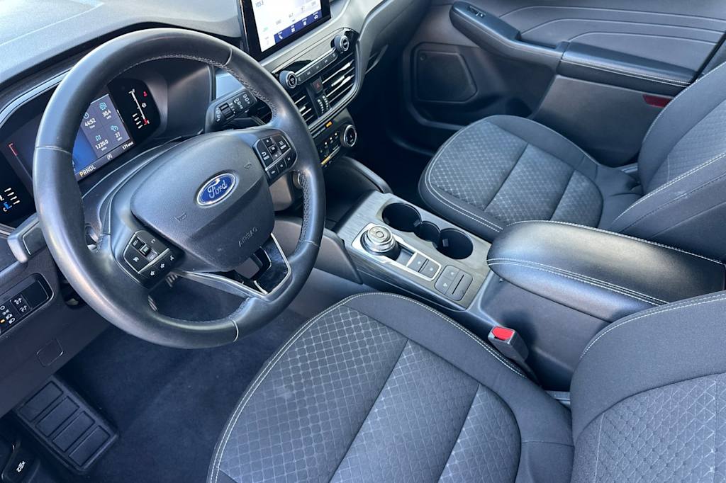 Thumbnail: 2024 Ford Escape - 9