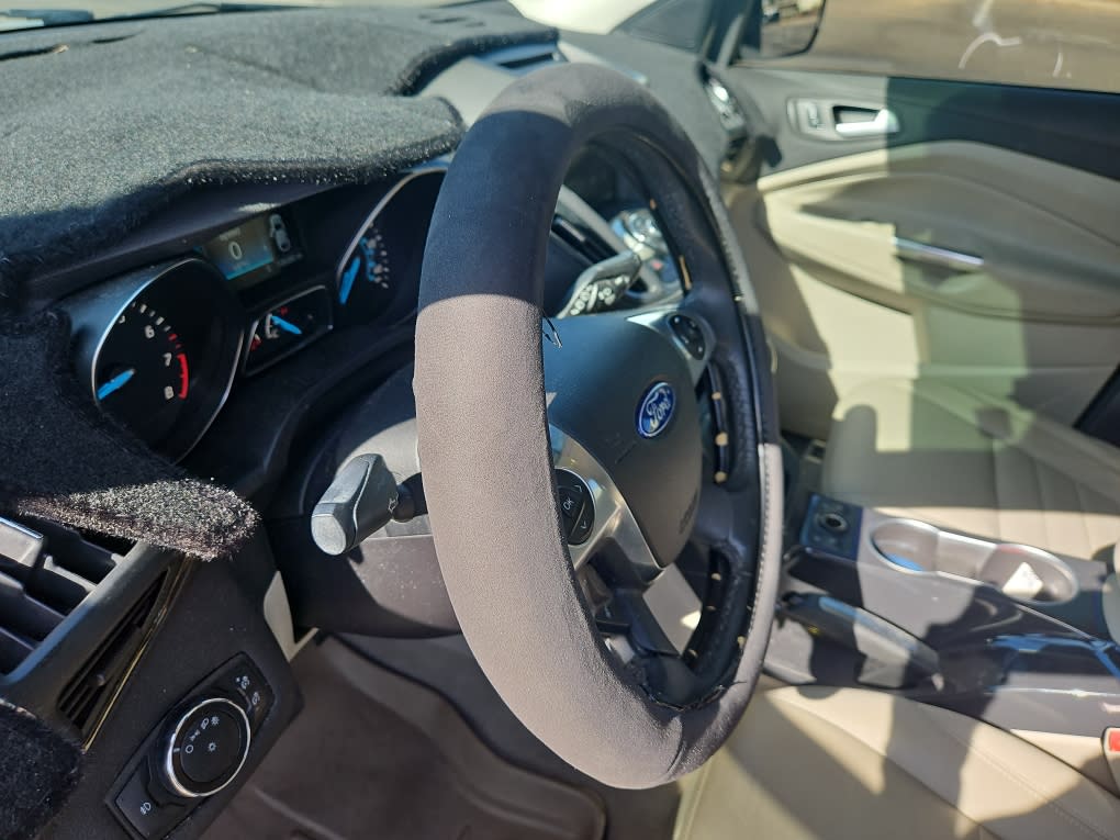 Thumbnail: 2015 Ford Escape - 8