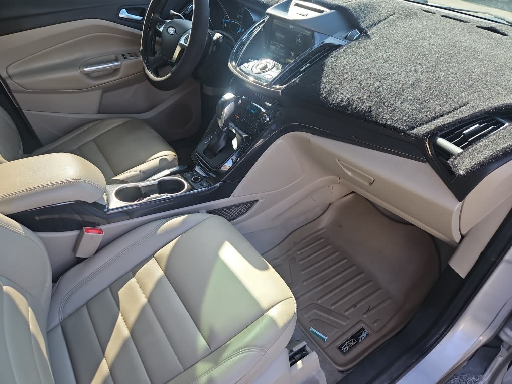 Thumbnail: 2015 Ford Escape - 10