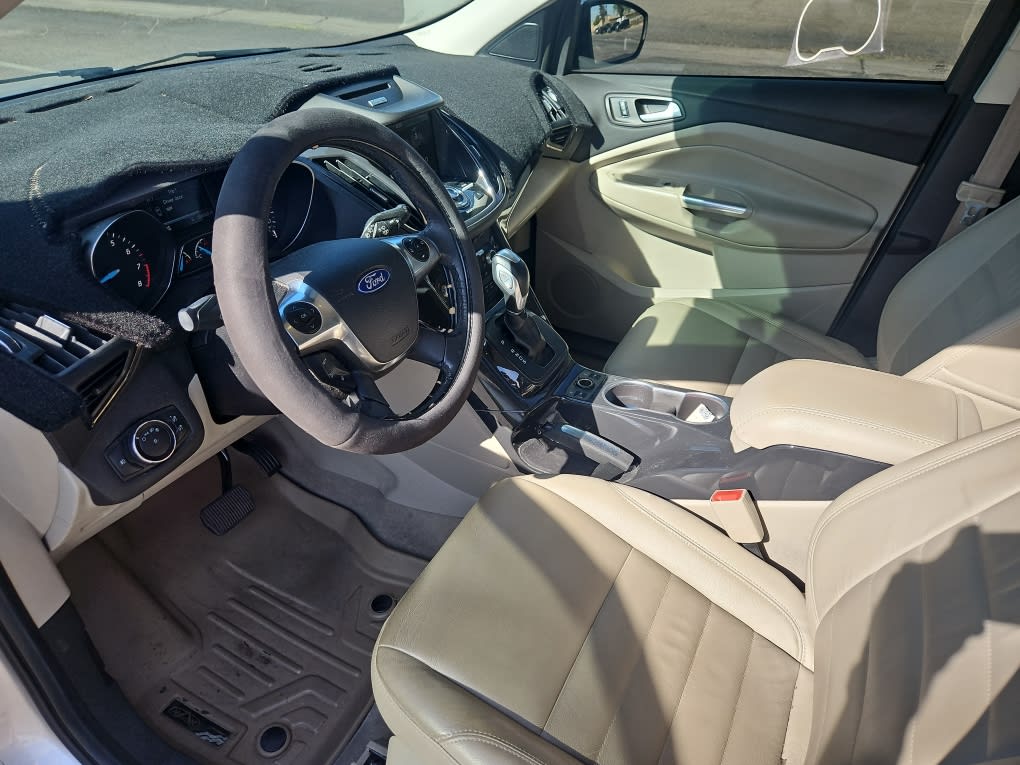 Thumbnail: 2015 Ford Escape - 9