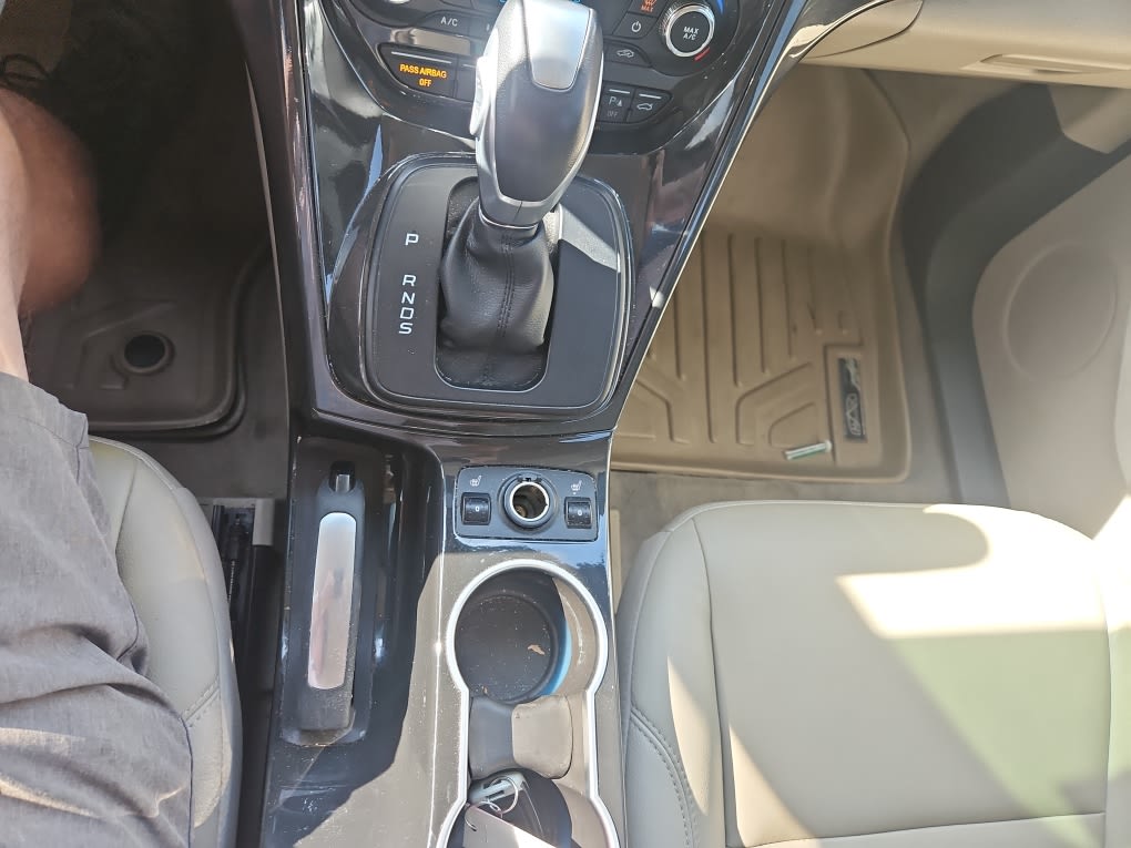 Thumbnail: 2015 Ford Escape - 14