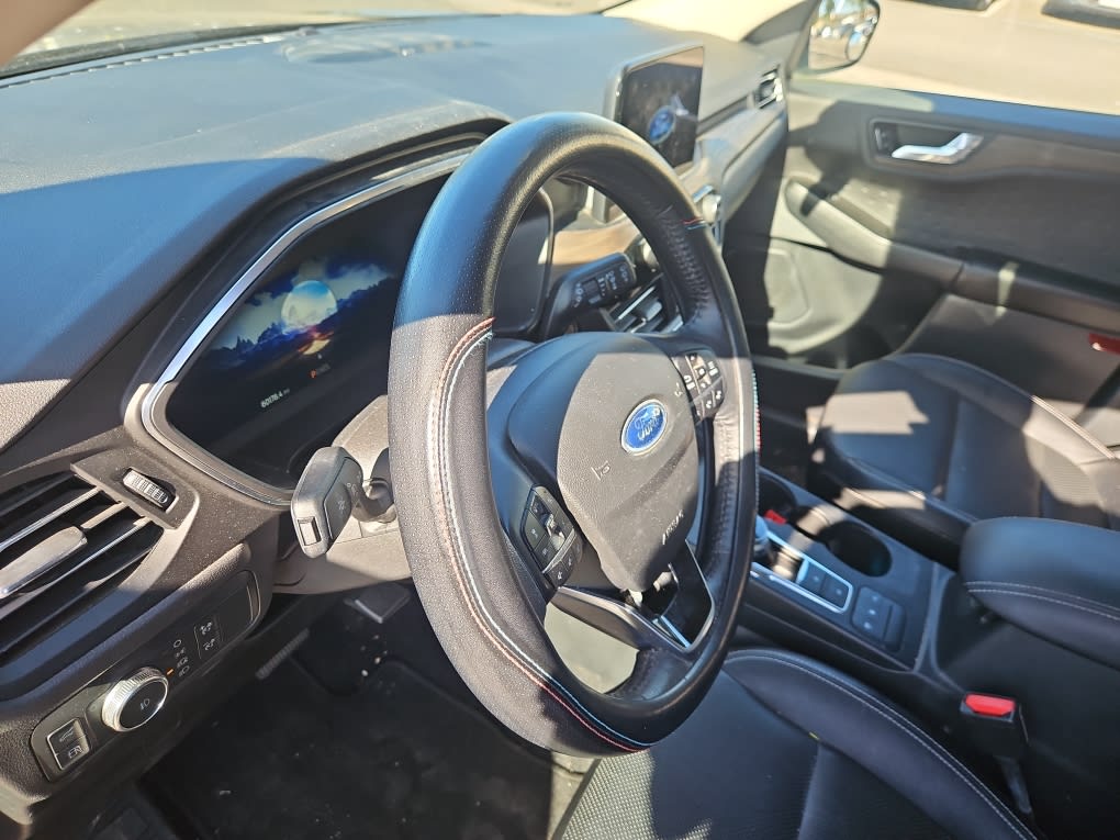 Thumbnail: 2020 Ford Escape - 8