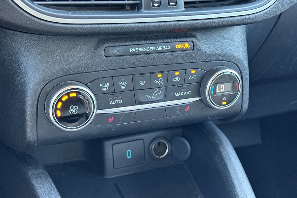 Thumbnail: 2020 Ford Escape - 26